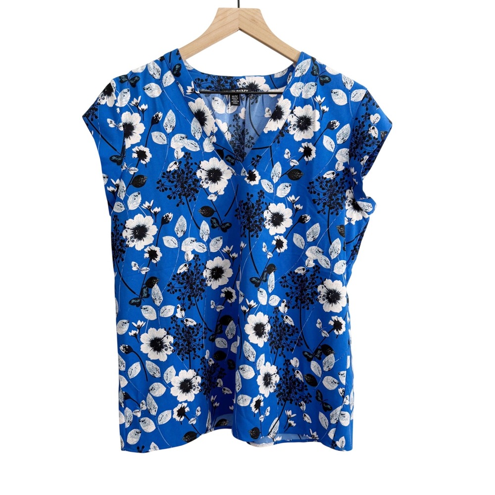 Hilary Radley Floral Blouse Blue Medium Cottagecore Romantic Workwear Office